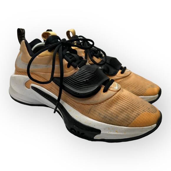 Nike Other - Nike Mens size 9 Giannis Zoom Freak 3 TB Orange Chalk Sneakers DA7845-700